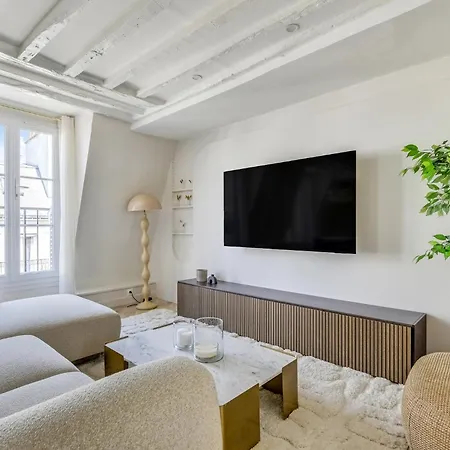 Pick A Flat's In Champs-elysees - Rue Ponthieu *