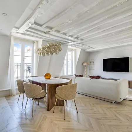 Pick A Flat's In Champs-elysées - Rue Ponthieu París